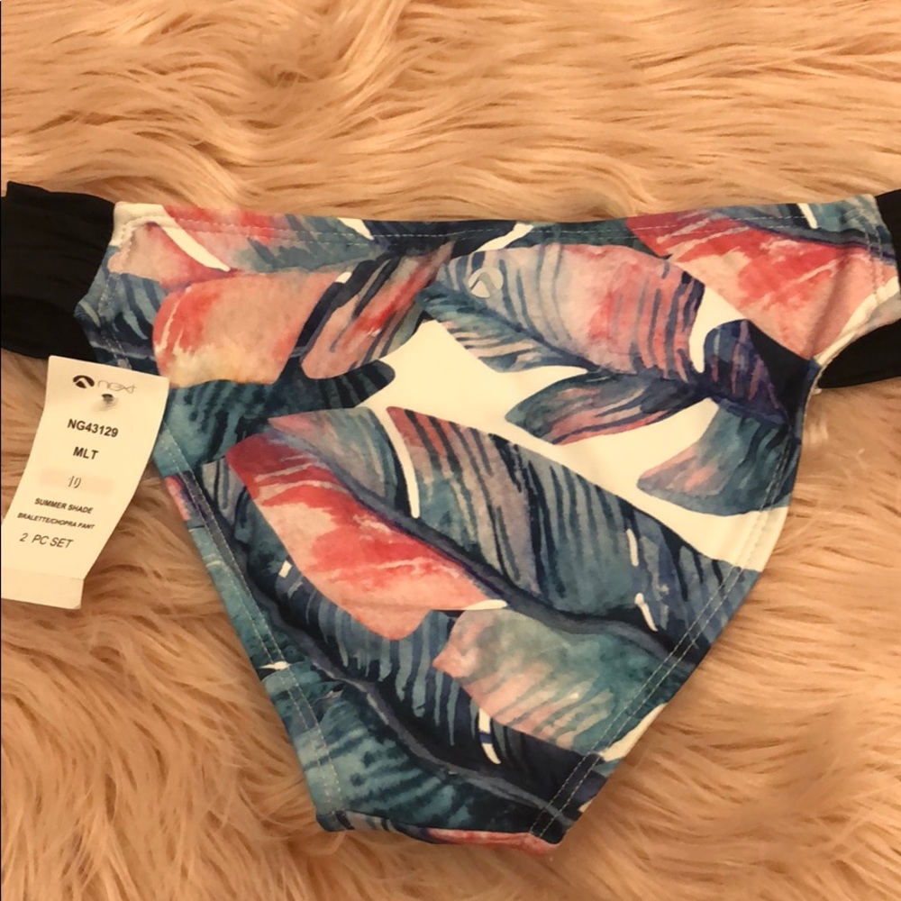 NWT Multi-Color Bikini - Picture 4 of 5